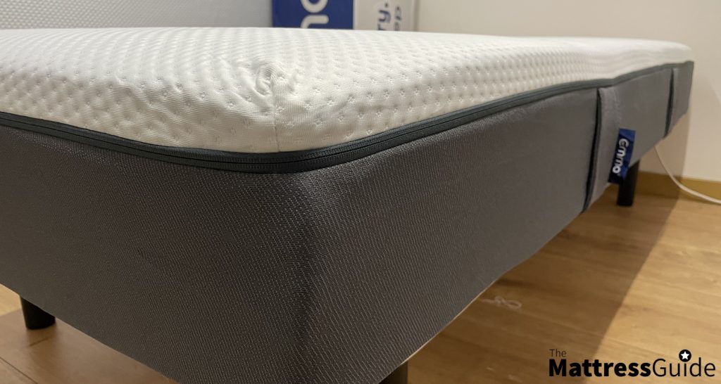 emma original hybrid cover